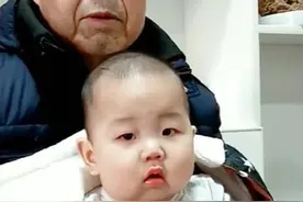 孩子出生后不像父母，反被老人“截胡”，宝妈：这感觉有点糟心图片