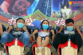 乌鲁木齐水上乐园游乐设施恢复开放图片