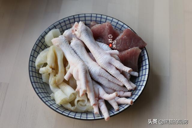 花胶鸡脚黄豆汤的做法功效 2026年花胶鸡脚黄豆汤的做法功效