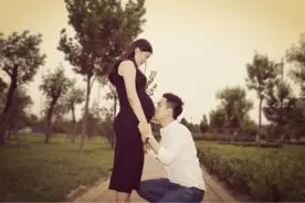 晚婚晚育：女人这个岁数便是高龄产妇，生育风险大，谨记5点事项图片