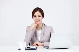 牙科老板这样家访，员工感动，家属放心图片