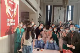 刘亦菲回国隔离结束，戴墨镜口罩挡脸，网友：口罩也挡不住美貌图片