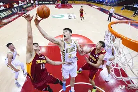 胡金秋20分13篮板，浙江广厦6人得分上双，118-93浙江，CBA6连胜图片