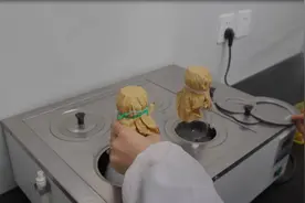 出厂前原来热敏聚氨酯避孕套还要做这些实验图片