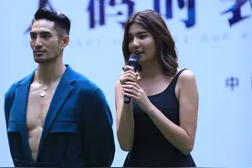 沈阳：抖音里拍婚纱照最美组合帅大叔阿本&莎莎为胖女孩选秀站台图片