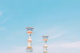 「晚·安」|星辰大海不及你，万般风景不及你，只是前方是你图片