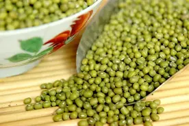 绿豆汤怎样熬才不发红？大厨：只需多做这一步，绿豆汤久熬不红图片