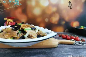 消耗囤菜，粉皮这样做，3天不吃就馋，多加1步，粉皮利索不粘图片