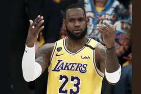 拿四双有多难？翻遍NBA也就4人做到 伯德因任性错失神迹图片