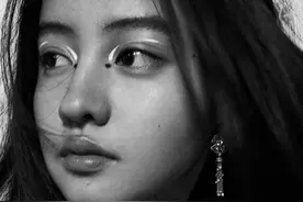 木村光希《红秀GRAZIA》第450期封面大片，明媚少女初长成图片