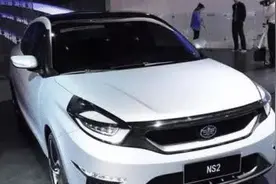 夏利回归，仅5万起售！外观炫酷堪比思域！搭载丰田1.8L+爱信6AT图片