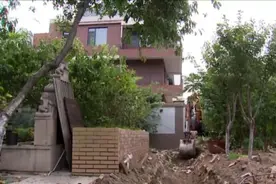 区领导检查指导万科水晶城小区占压河道违法建设拆除治理工作图片