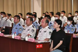天津市公安机动勤务中心举办党组织书记讲党课暨中心抗“疫”故事讲述会图片
