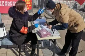 两个孩子的妈妈，您辛苦了！图片