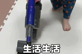 表情包：生活生活，生下来就要干活，没回消息就是在干活图片