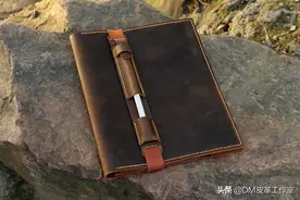 100%疯马皮制作的iPad软壳皮套，编号IX05NPC图片