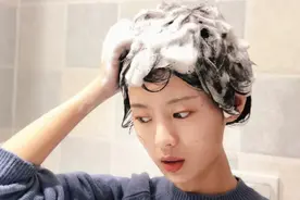 姨妈期能不能洗头？为什么有的人一洗头，量就变少？图片