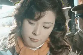 惊鸿一瞥：《亮剑》中最美的女配角，你还记得吗？视频封面