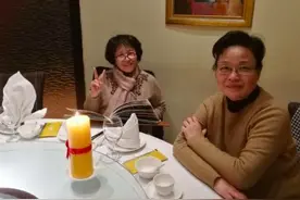 30岁保姆因仰慕70岁雇主，不顾一切要跟雇主结婚生娃，如今怎样图片