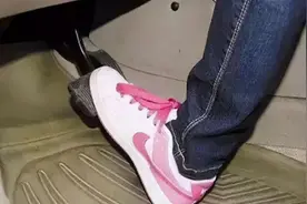 下坡的时候刹车可以一直踩着吗？不想车毁人亡就这么干图片