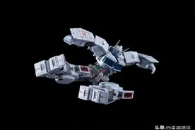 Furai Model风雷模型 Ultra Magnus 通天晓 IDW 版本擎天柱重涂图片
