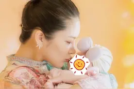 杜淳夫妇有多接地气？带女儿去医院体检，女儿头上的帽子才十几块图片