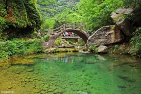 豫鄂陕三省交界处，藏着河南最美山谷，曾是僧人坐禅的隐世仙境图片