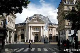 巴黎证券交易所变身私人美术馆，法国奢侈品大亨玩转文化产业图片
