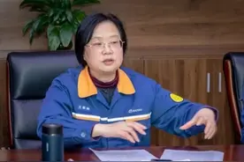 中宣部建党百年纪录片《钢铁脊梁》摄制项目组来鄂钢调研前采图片