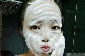 用水打湿脸，就用洗面奶？进入这样的“洗脸雷区”，难怪毛孔粗大图片