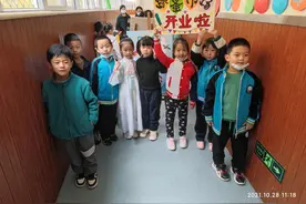 “旧书”遇“新主”~机场路小学一年级六班跳蚤市场活动图片