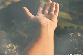 一个离婚女人的爱与恨：对婚外情最好的态度，我在笑，他在哭图片