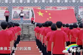 这堂课，霸屏热搜！网友：又哭又笑就是我图片
