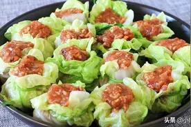 年夜饭白菜这吃法太香了，鲜嫩多汁，一层比一层美味，老做法教你图片