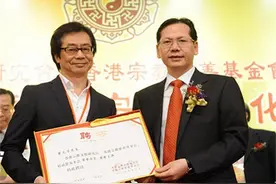 一生从不与二房三房子女合影，霍英东独尊大房的表现不止财产分割图片