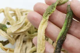 萝卜这做法，不用泡也不用加盐腌，晒3天就能吃，嘎嘣脆更下饭图片