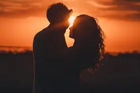 过来人告诉你：夫妻关系就算再好，娘家这些话也不要对老公说！图片
