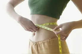 她不到一个月减重4斤，体脂降，肌肉升，全靠改变4个饮食习惯图片