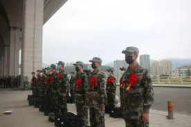 好男儿就是要当兵！福建省军区各级欢送新兵入伍图片