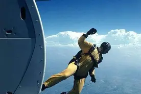 万米高空奇迹：不带降落伞，她从失事飞机上掉下生还，什么救了她图片