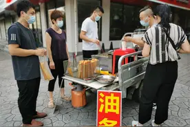 济南街头有家特殊的早餐摊！5年帮助了上千家白血病患者家庭图片