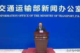 交通部：郑州新郑机场7月27日晚全面恢复运营，航班起降架次达暴雨前水平图片