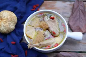 猴头菇版鸡汤，不仅味道鲜美，而且滋润又爽滑，好喝图片