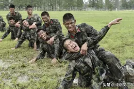 一名特种兵能与多少个普通人徒手搏斗？答案让人很意外图片
