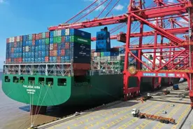 一个集装箱“黄牛”加价1500元 浙江外贸企业为何“箱愁”难解？图片