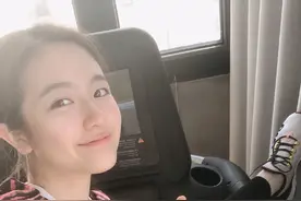 李兰迪同学的健身营业照图片