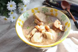 芋头花生猪脚汤︱胶原满满的超满足，而且做法也很是简单的哟图片