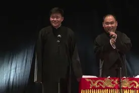 侯震在德云社不怎么说相声靠什么赚钱？一年能赚多少？视频封面