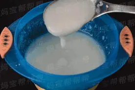 米粉用水冲还是用奶冲？冲的不对营养全没了图片
