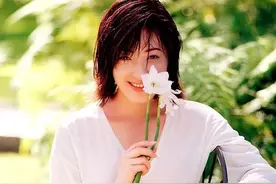 杨思敏的美真是惊艳了年代，老照片看着也时髦，放到现在也流行图片